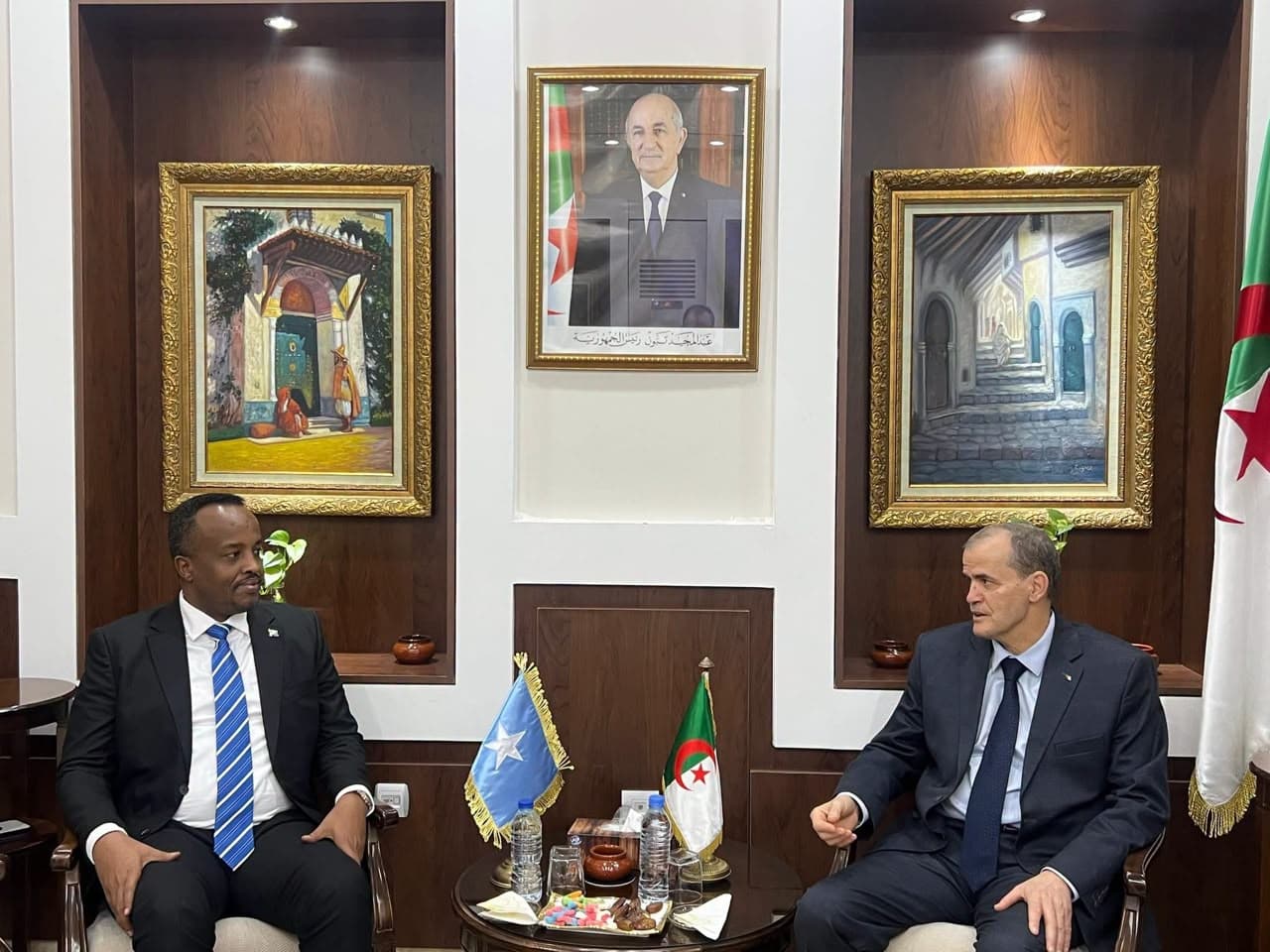 Soomaaliya iyo Algeria oo Iska Kaashanaya Xoojinta Xiriirka Ganacsi