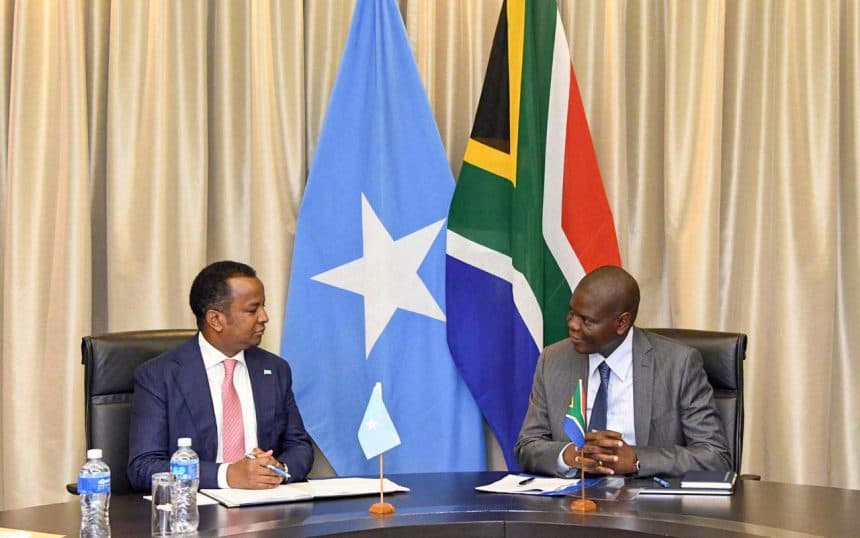 Soomaaliya iyo Koonfur Afrika oo xoojinaya iskaashiga laba geesoodka ah