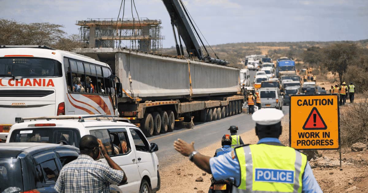 Dadwaynaha Kenya oo ka cabanaya ciriiriga ka dhashay dhismaha Buundada Tana 