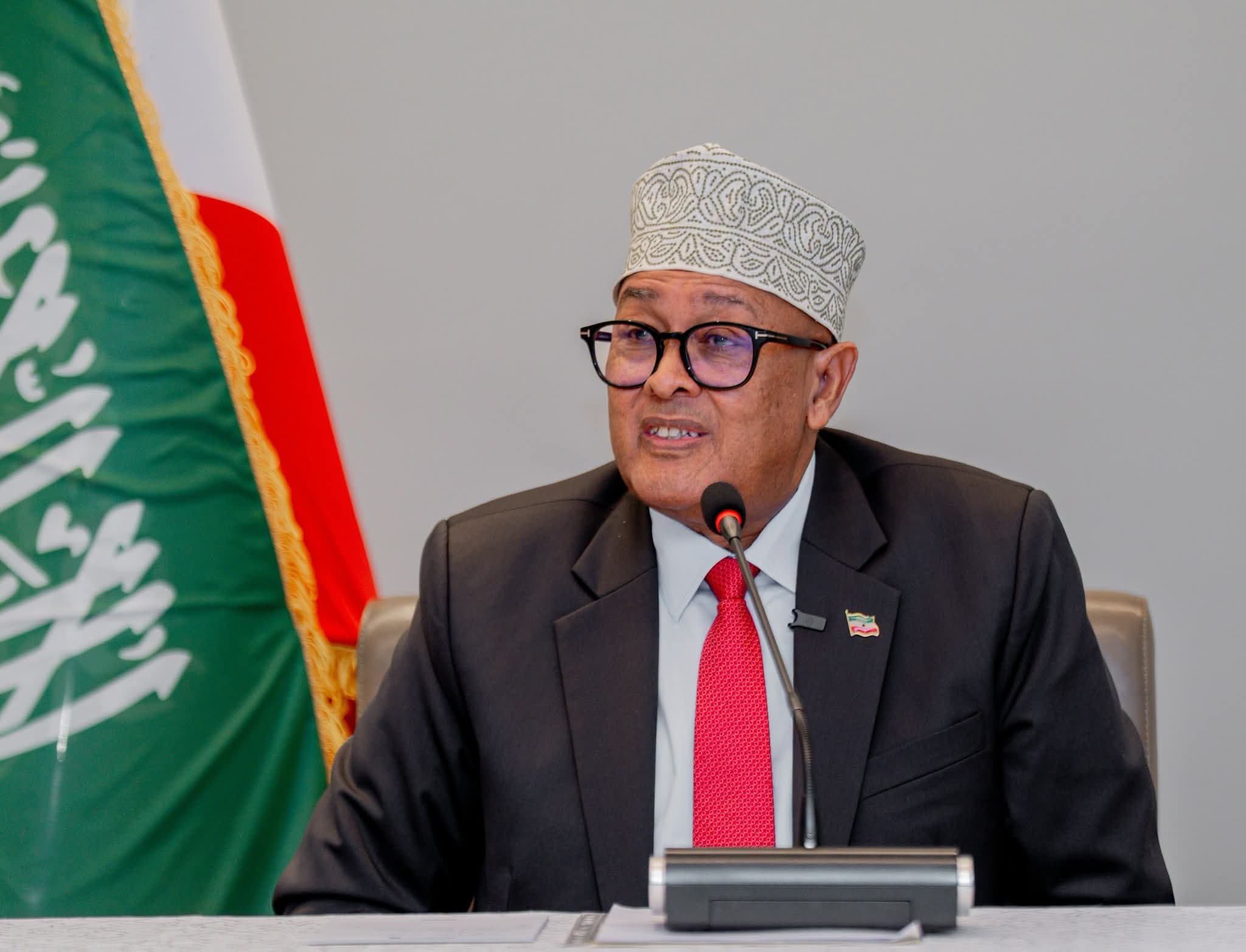 Muxuu shardi uga dhigay Cirro wadahadallada Somaliland iyo Soomaaliya?