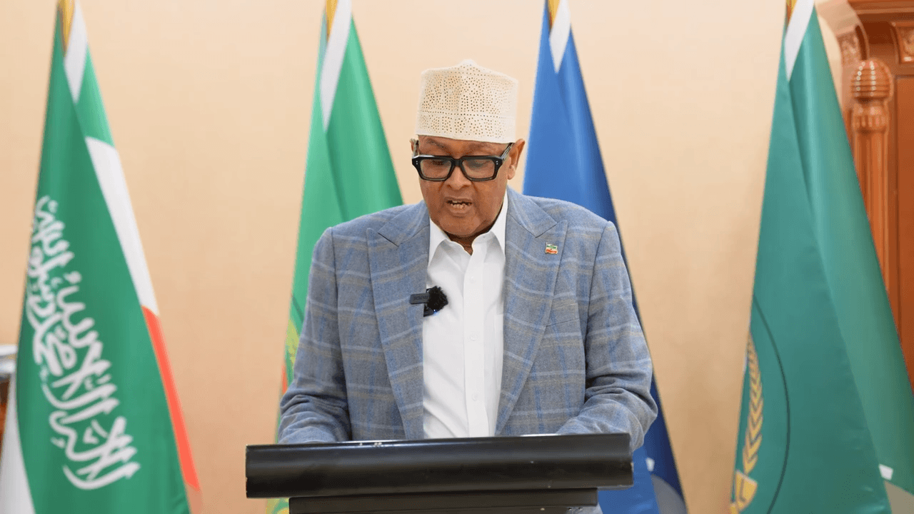 Madaxweynaha Somaliland, Cabdiraxmaan Maxamed Cabdullaahi “Cirro,” oo ku dhawaaqaya joojinta xuska Xeer Ciise ee Saylac.