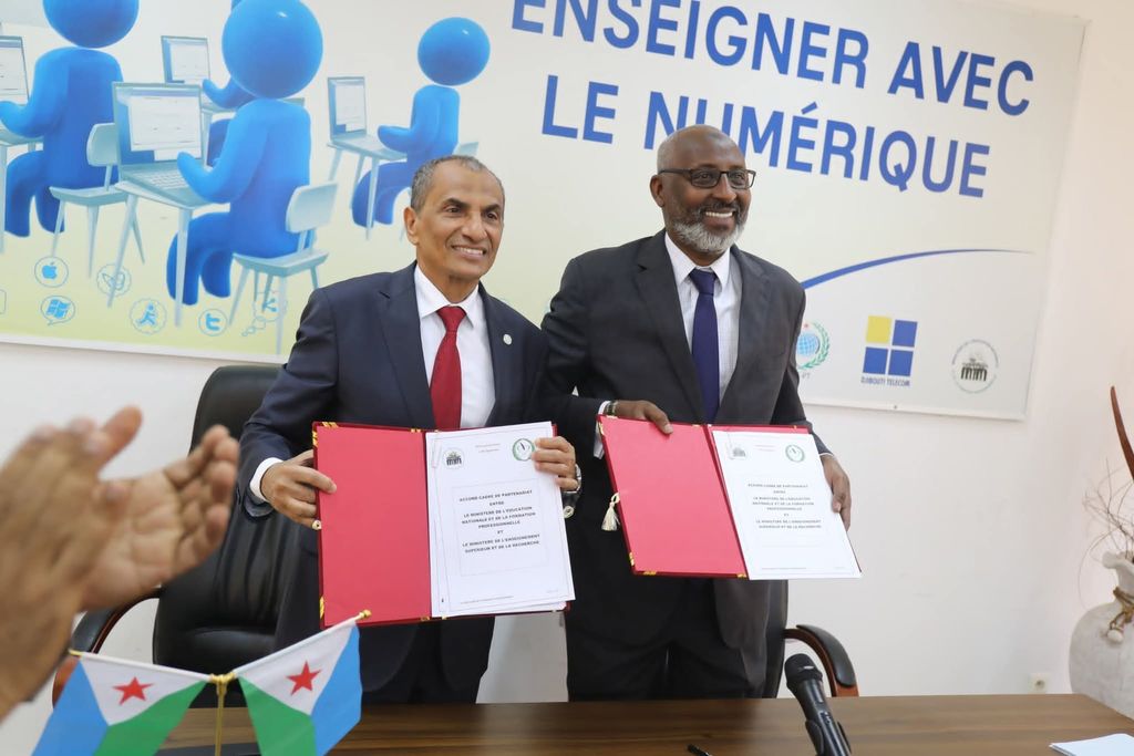 Jabuuti oo xoojineysa nidaamkeeda Waxbarasho