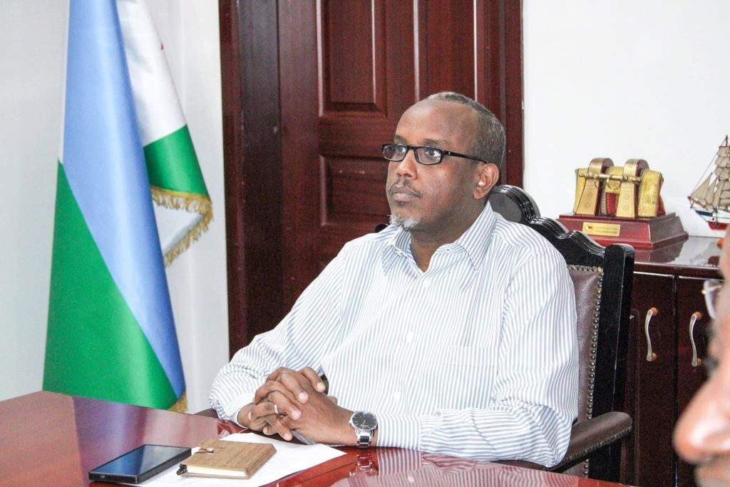 Jabuuti oo ugu baaqday muwaadiniinta inay qaataan kaararka codbixinta