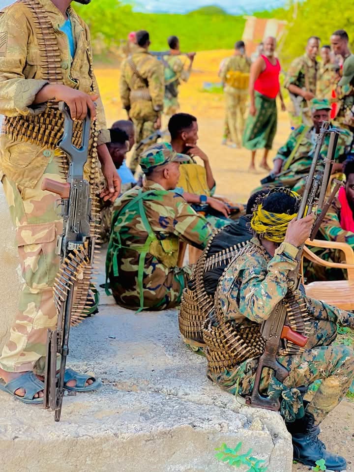 Dowladda oo burburisay fariisimo Alshabaab ku lahaayeen Baraawe