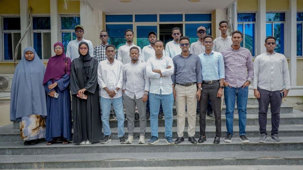 Shiinaha oo deeqo waxbarasho siiyay in ka badan 20 Shaqaale oo ka tirsan Wasaaradda Kalluumeysiga Soomaaliya