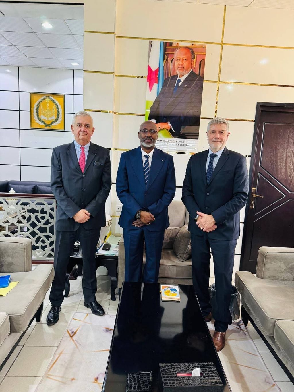 Jabuuti oo heshiis kalluumeysi la saxiixatay maalgashadayaal Faransiis ah