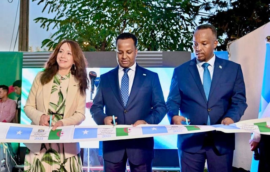 Soomaaliya oo Safaaradda Cusub Aljeeriya ka xarik jartay