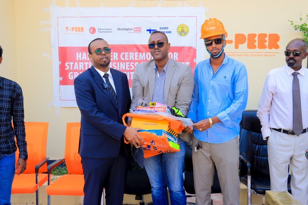 Y-PEER oo 33 Dhallinyaro ah Ku Abaalmarisay Agab Ganacsi