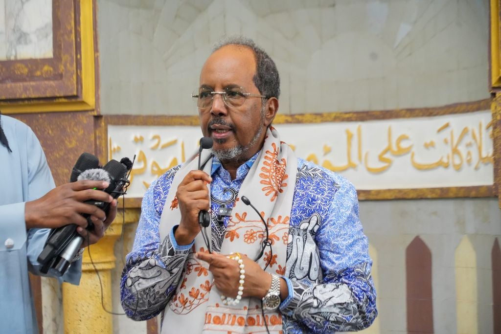 Madaxweyne Xasan Sheekh oo Ballanqaaday Gogol Nabadeed.