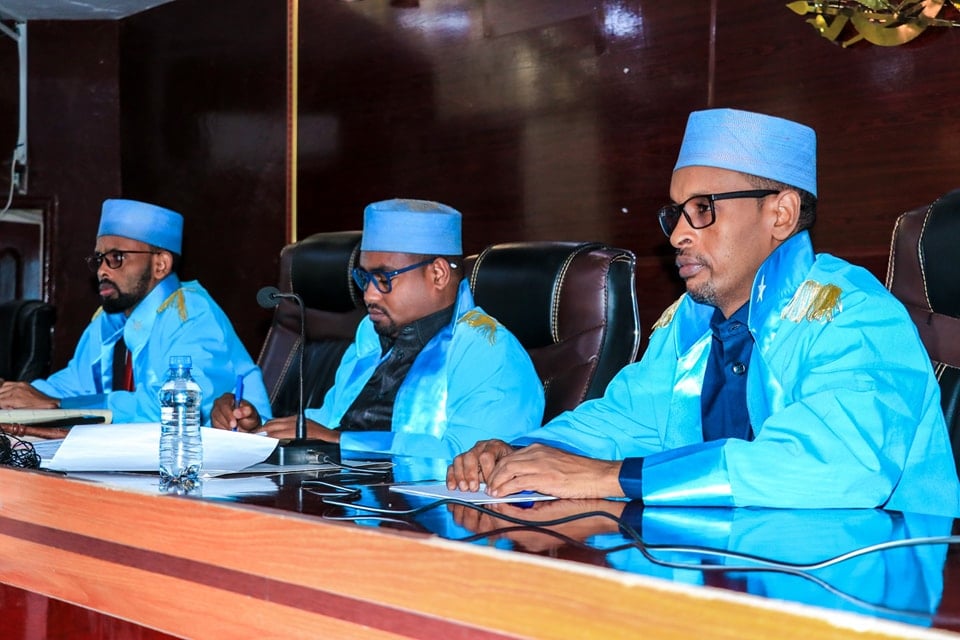 Dhageysiga dacwad musuq-maasuq oo lasoo gabagabeeyay