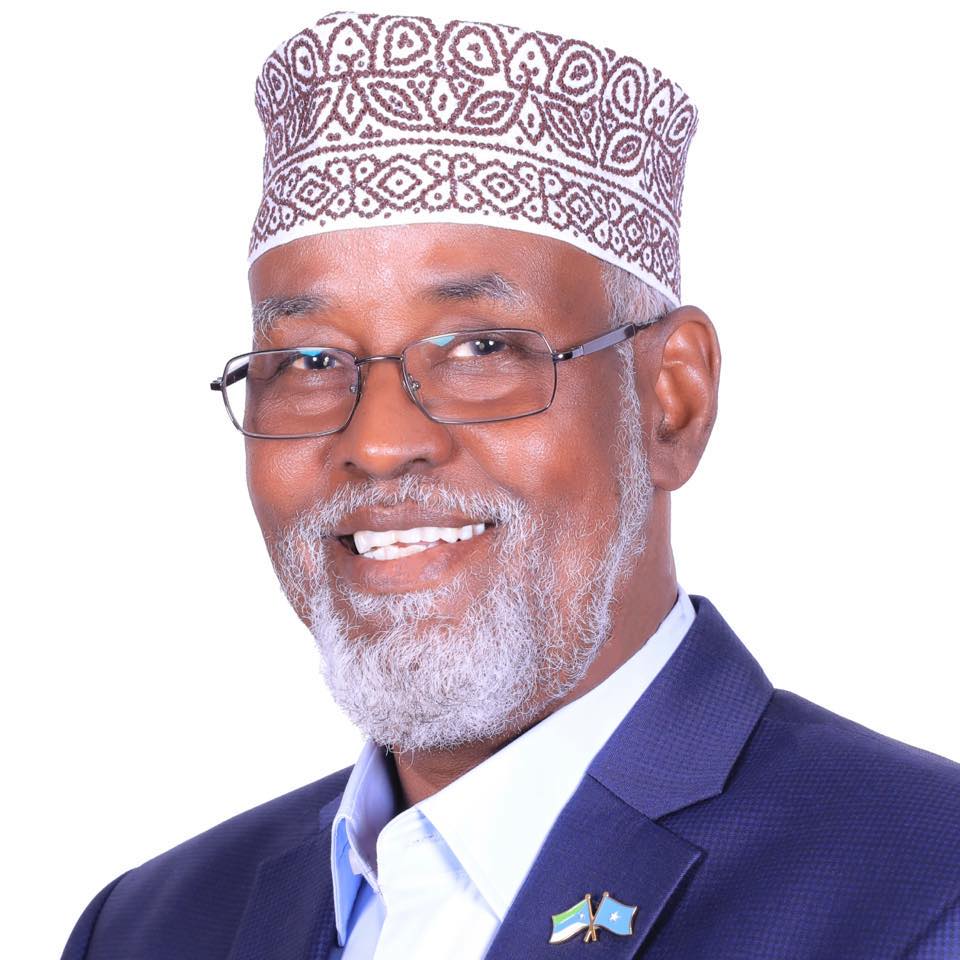 Ma hirgeli doona amarka lagu soo qabanayo Axmed Madoobe?