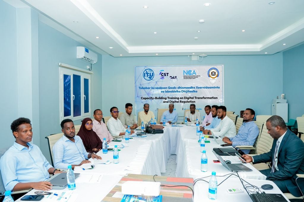 Soomaaliya oo bilowday tababar ku saabsan sharciga Dijitaalka iyo isbedelka Tiknoolajiyadda.