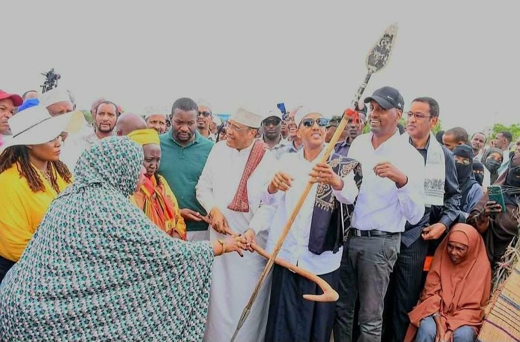 Madaxweynaha DDS oo Ka Qaybgalay Bandhigga Dhaqanka Gaarisa