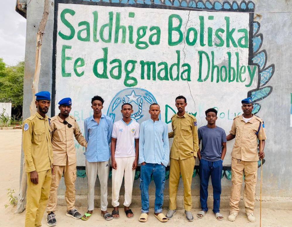 Dhallinyaro looga shakisan yahay tahriib oo lagu xiray Jubbaland