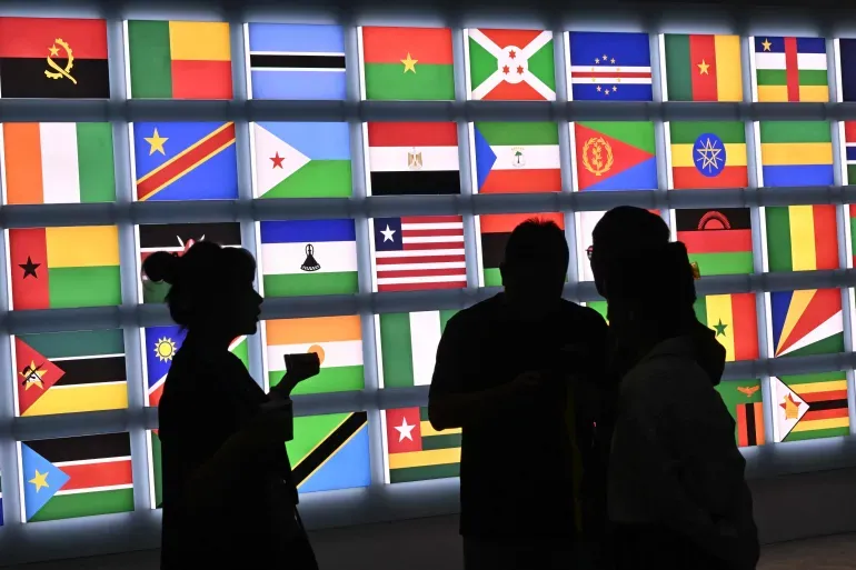 Maxaa Beijing ku dhex maraya Shiinaha iyo qaaradda Afrika ?