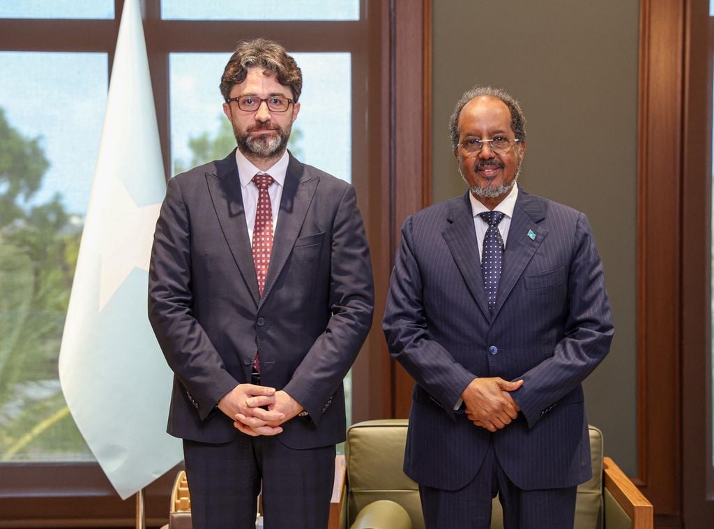 Maxay kawada hadleen madaxweyne Xasan Sheekh iyo safiirka Turkiga?