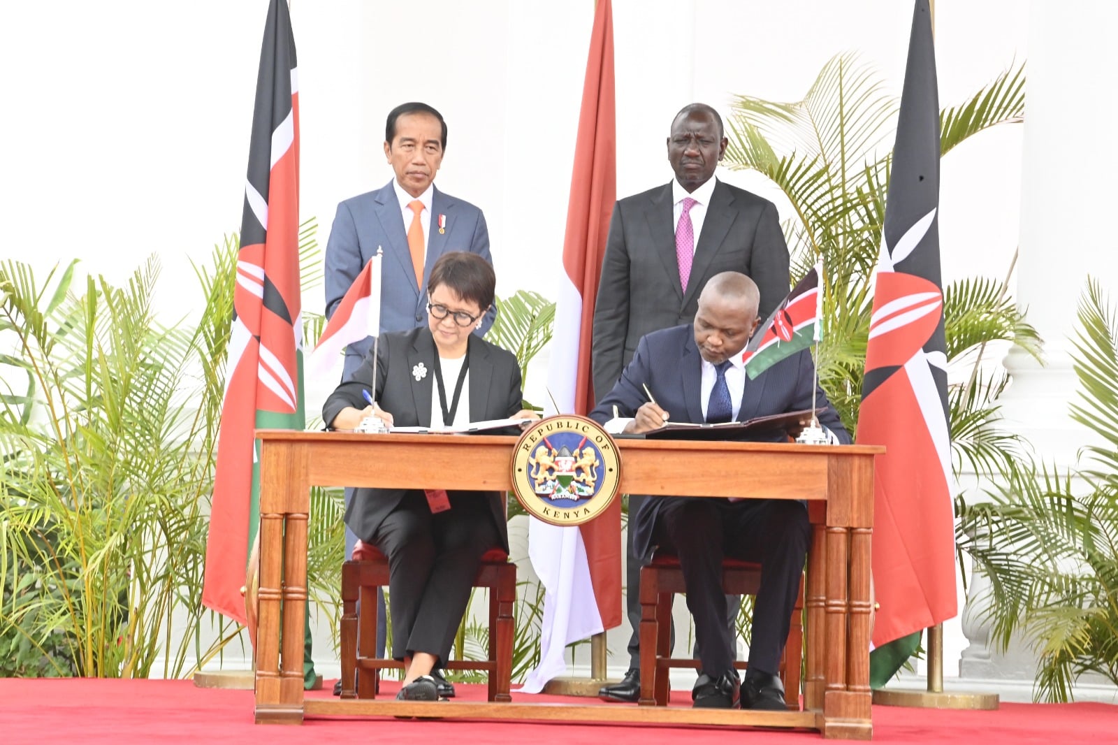 Kenya iyo Indonesia oo kala saxiixday heshiisyo ganacsi