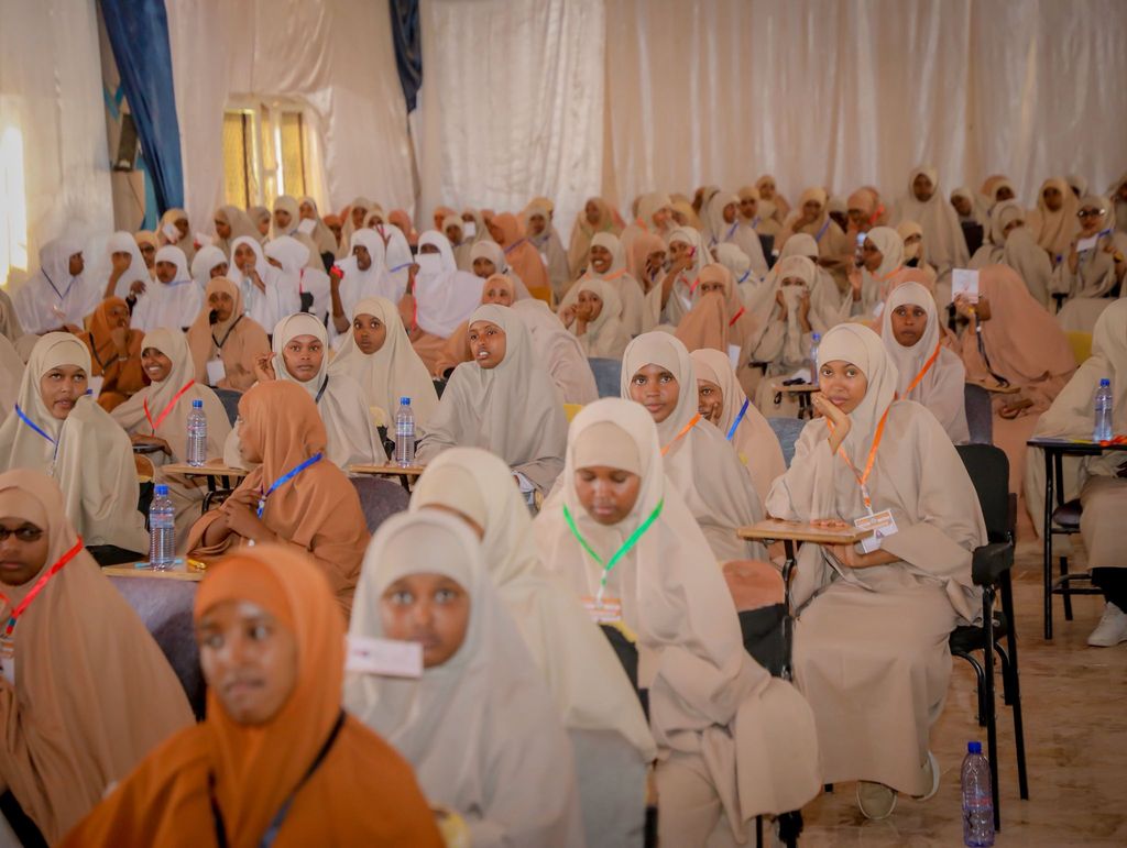 Imisa arday ayaa u fariisatay imtixaanka shahaadiga ah ee Puntland?