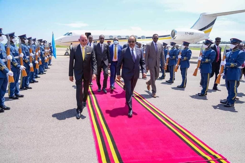 Xasan iyo Museveni oo kawada hadlaya qorshaha kala-guurka Howlgalka ATMIS