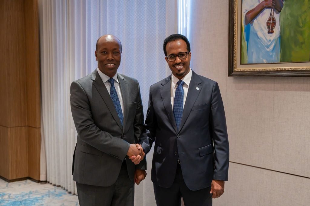 Soomaaliya iyo Kenya oo ka wada hadlay xoojinta ganacsiga iyo maalgashiga