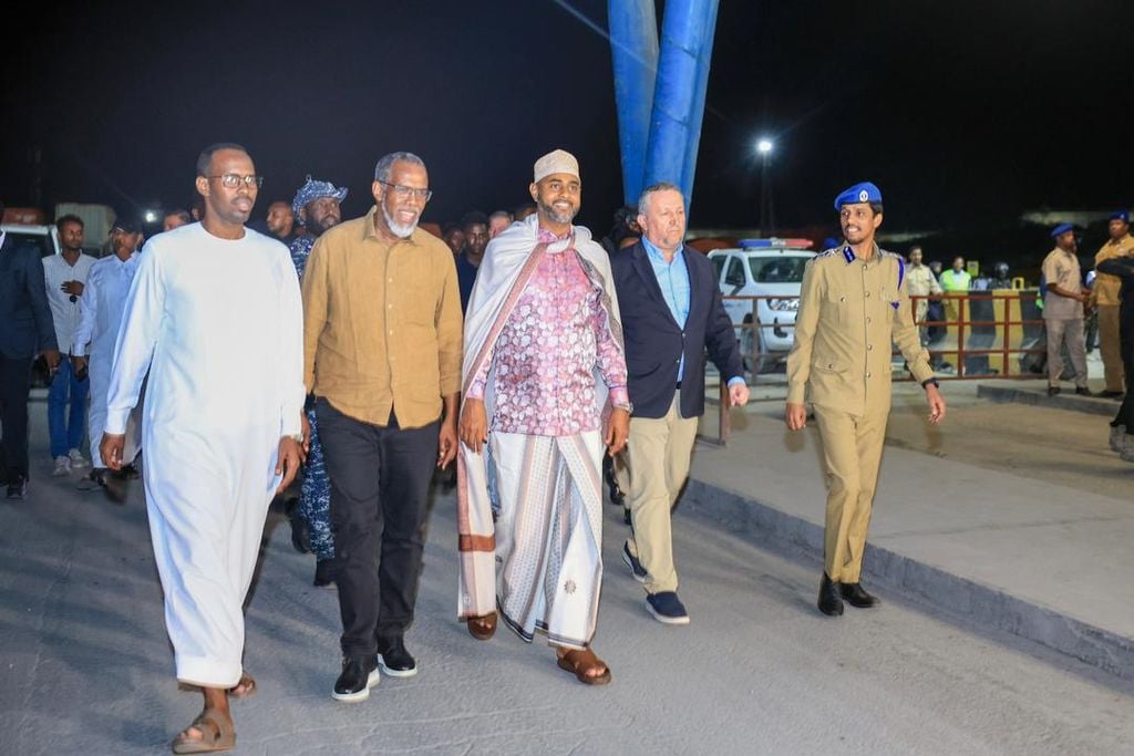 Soomaaliya oo fasaxday gadiidka xamuulka ee dekadda Muqdisho inay Habeenkii Shaqeeyaan