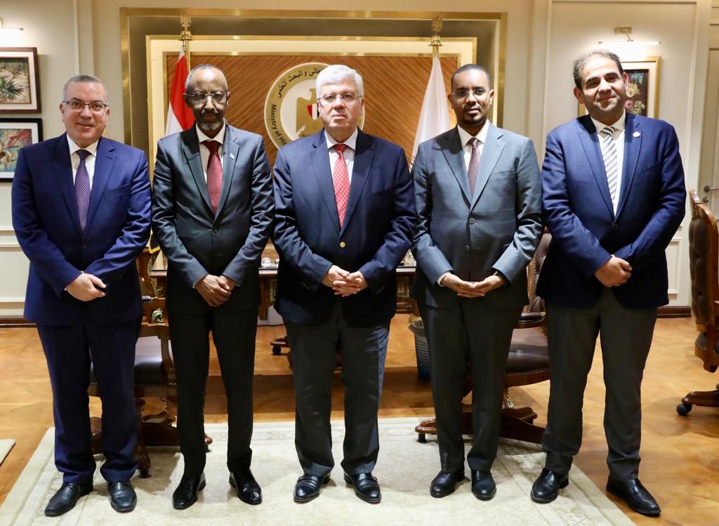 Soomaaliya iyo Masar oo kawada hadlay xoojinta iskaashiga  waxbarashada