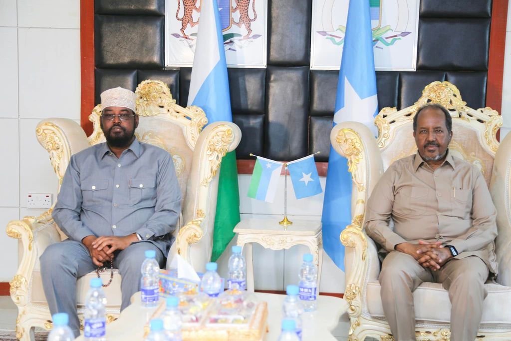 Xasan iyo Axmed Madoobe oo Wadahadalladoodii Kismaayo aan heshiis la gaarin 