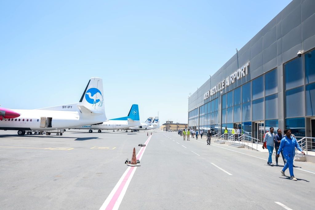 R/W Xamse oo xalliyay xiisad ka taagneed garoonka diyaaradaha Muqdisho