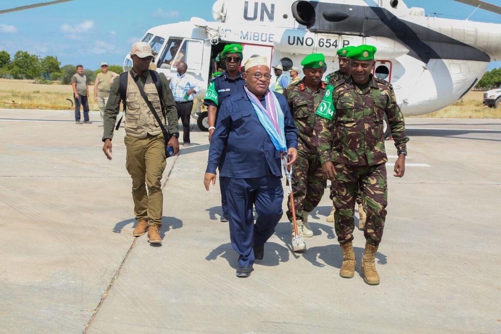 Helikobtar AUSSOM oo ku dhacday Garoonka Aadan Cadde