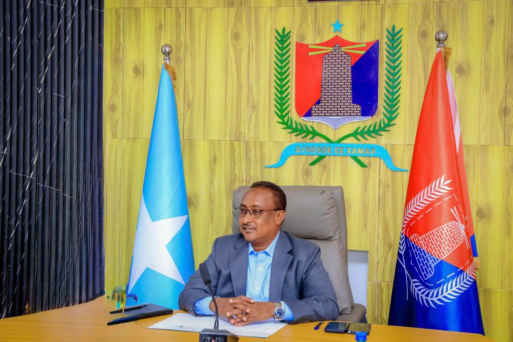 Duqa Muqdisho oo ku dhawaaqay in diidmada Shilin Soomaaliga ay tahay dembi