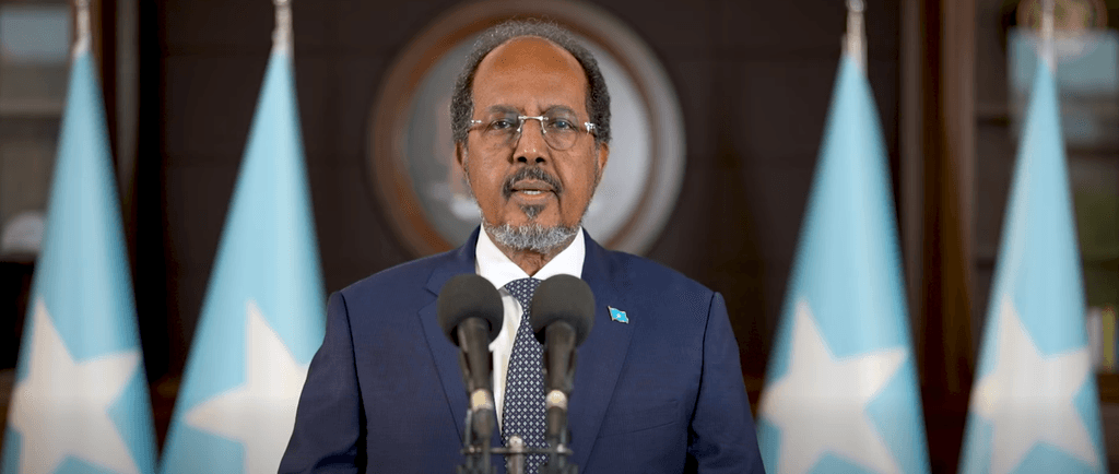 Maxaa ku qasbay Soomaaliya go’aankii ay ku burisay heshiisyadii Imaaraadka?