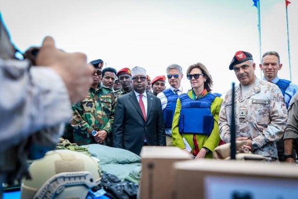 Soomaaliya oo kala wareegtay Midowga Yurub taageero milateri