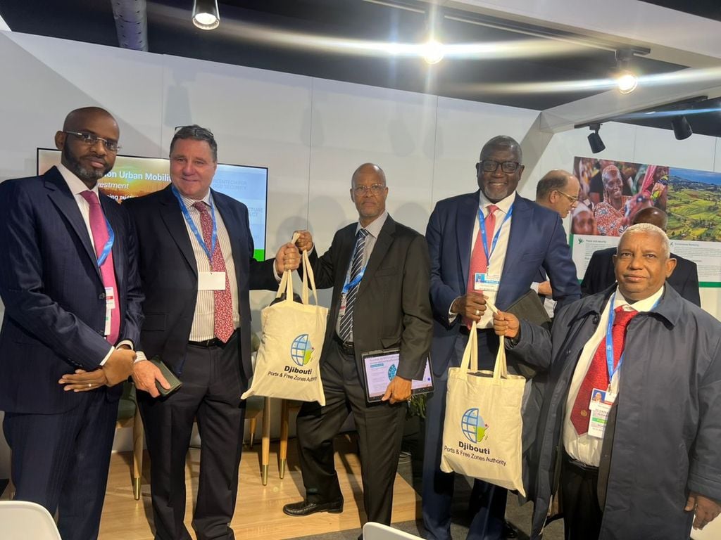 Jabuuti oo 3 qorshe kusoo bandhigtay shirka isbedelka cimilada ee Azerbaijan