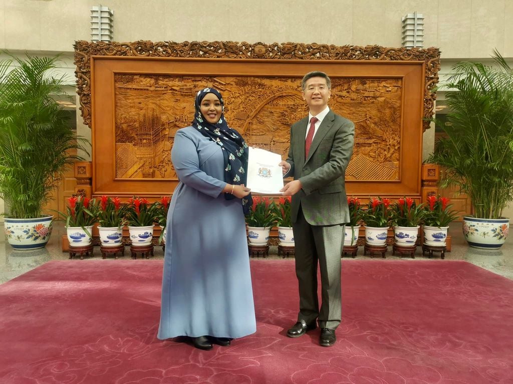 Soomaaliya iyo Shiinaha oo hirgelinaya iskaashi cusub oo diblomaasiyadeed