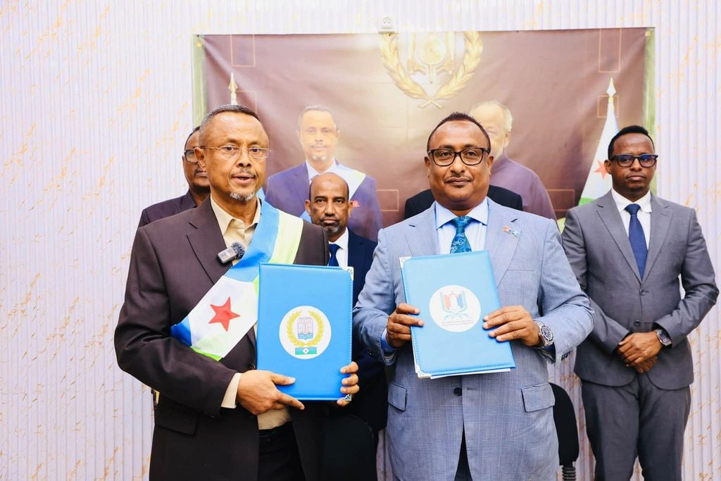 Muqdisho iyo Jabuuti oo markii ugu horreysay heshiis iskaashi kala saxiixday