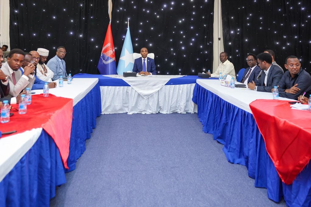 Xamsa: Inta uu dilaagu baxsanayo amnigu ma sugno