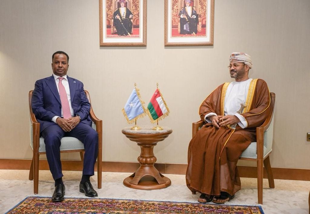 Soomaaliya iyo Cumaan oo xoojinaya xiriirka diblomaasiyadeed