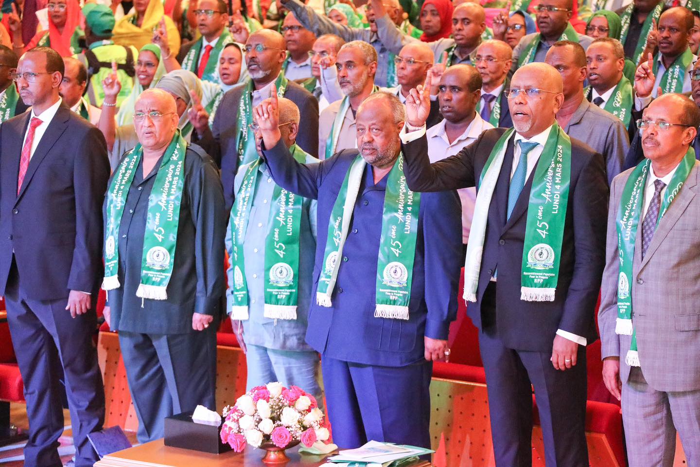 Xisbi xaakimka Jabuuti oo 45 jirsaday iyo Geelle oo ku baaqay shaqo joogto ah