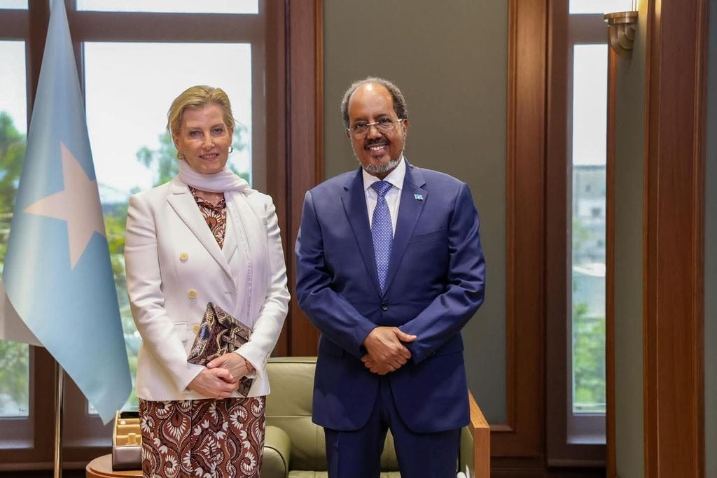 Madaxweynaha Soomaaliya oo qaabilay xubin ka tirsan Qoyska Boqortooyada Ingiriiska