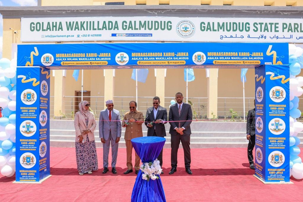 Madaxweynaha Xasan oo Dhuusamareeb ka furay xarumo dowladeed oo cusub.