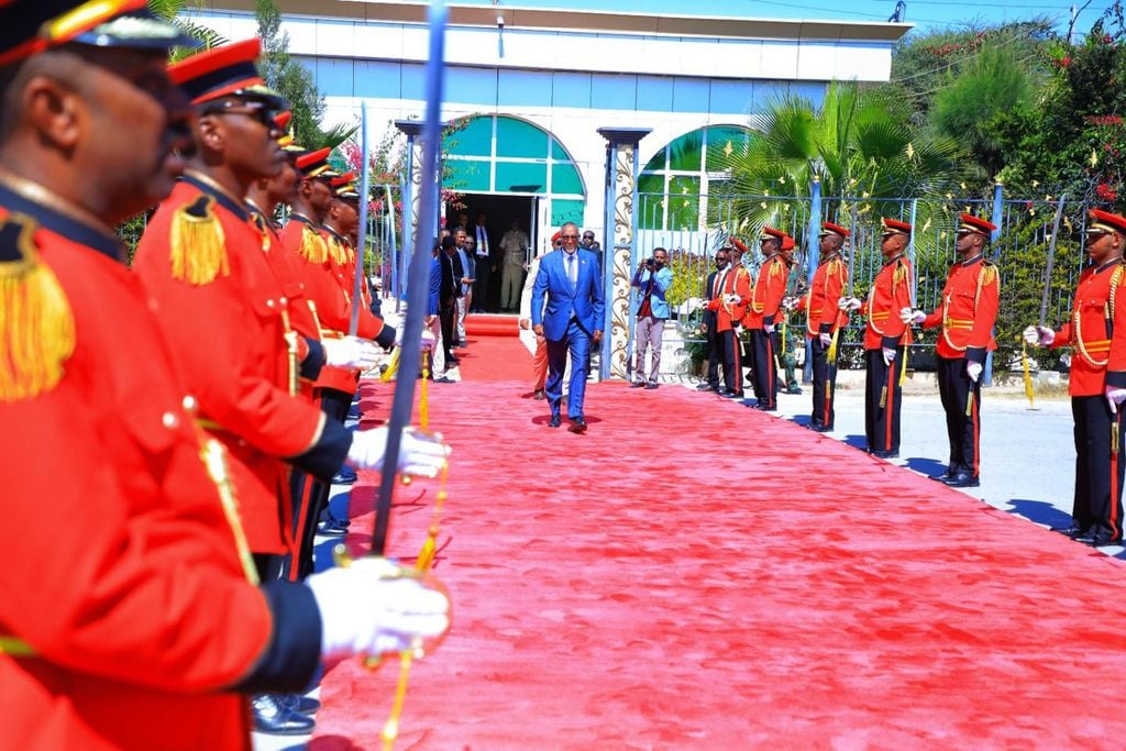 Muuse Biixi oo safar shaqo ugu amba baxay Itoobiya