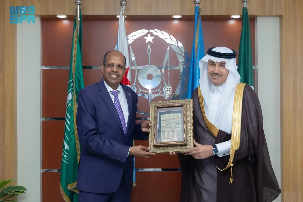 Jabuuti iyo Sacuudiga oo kala saxiixday dhowr heshiis