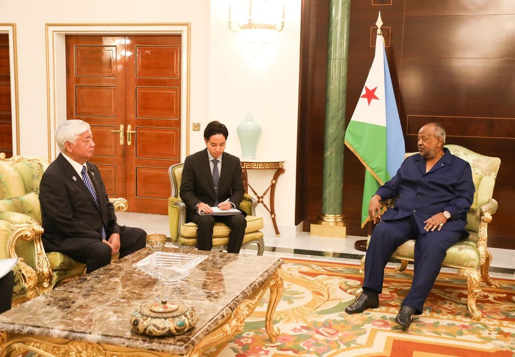 Madaxweynaha Jabuuti oo Qaabilay Wasiirka Gaashaandhigga Japan