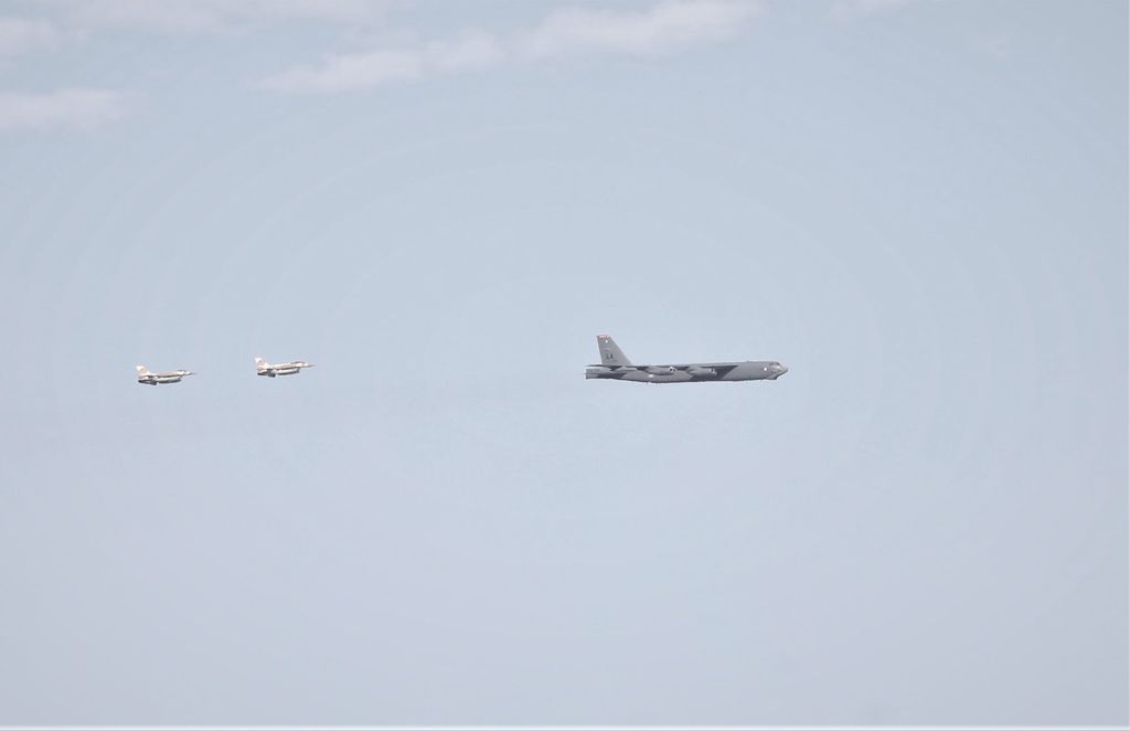 Mareykanka oo duqeyn ku dilay 12 Alshabaab ah