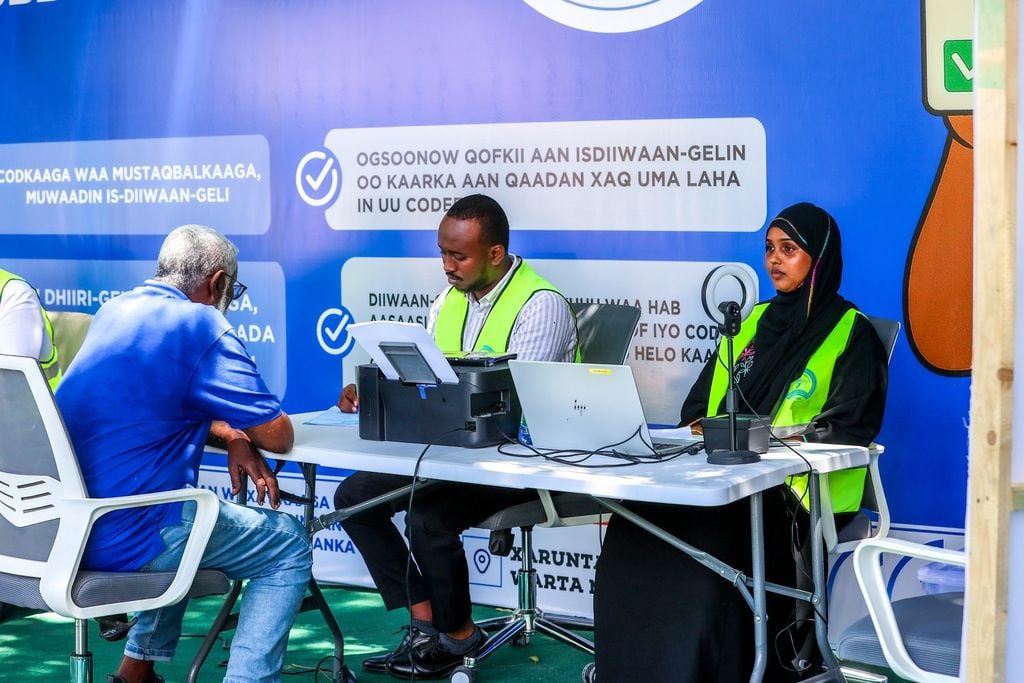 Guddiga Doorashooyinka Qaranka oo Dib u Furay Diiwaangelinta Codbixiyayaasha.
