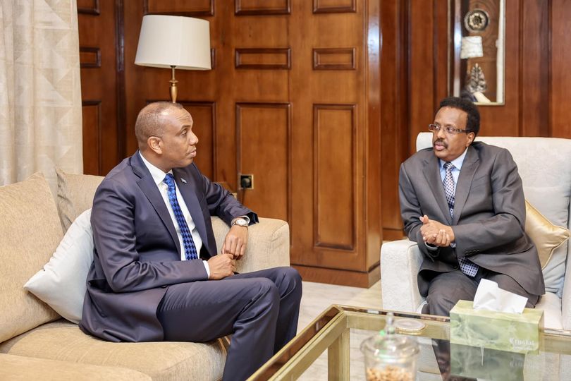 Xamsa oo uga warbixiyay Farmaajo dagaalka ka dhanka ah Al-shabaab