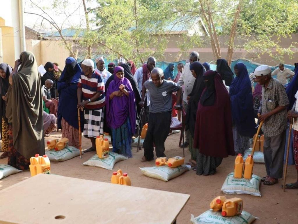 Mandheera: Dadka baahiyaha gaarka ah qaba oo loo qaybiyay gargaar cunto