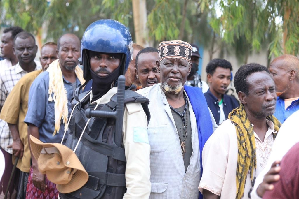 Shariif oo dowladda ku eedeyey inay Kaxda ay seejisay xaquuqdeedi