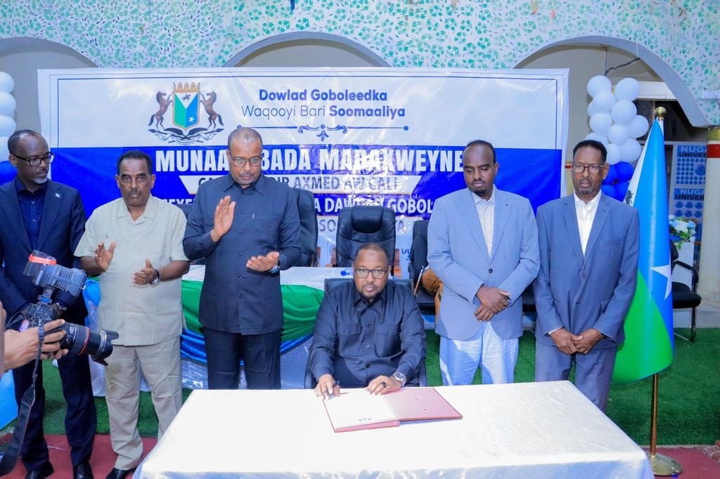 Dastuurka Maamulka Waqooyi Bari Soomaaliya oo la dhaqan-geliyay