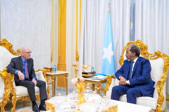 James Swan oo billaabay inuu kulamo la qaato madaxda dowladda